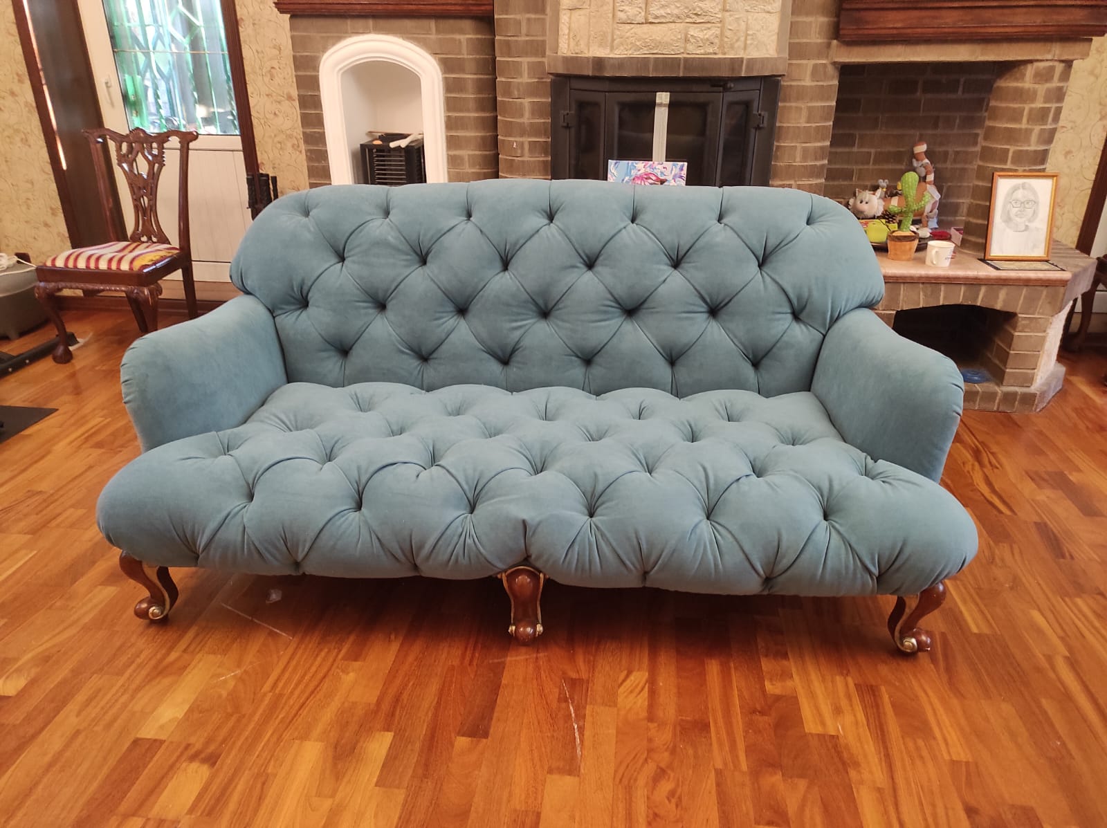 Обивка дивана. Каменск-Шахтинский